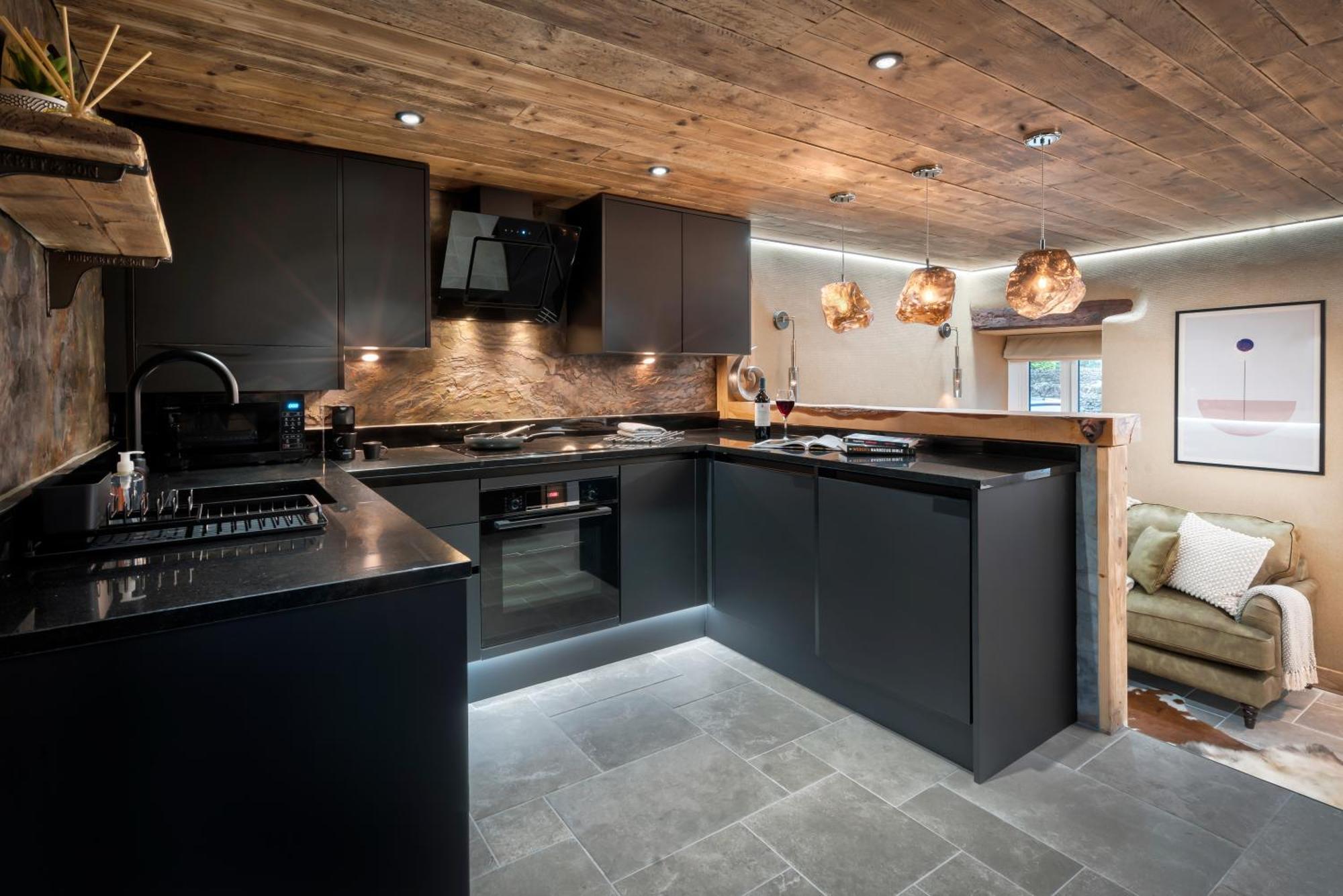 Lindale Coronation Cottages, Modernised 200-Year-Old Lake District Cottage Getaway For Two מראה חיצוני תמונה
